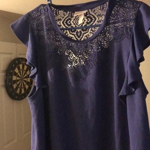 Maternity top gorgeous neckline Ruffel sleeve